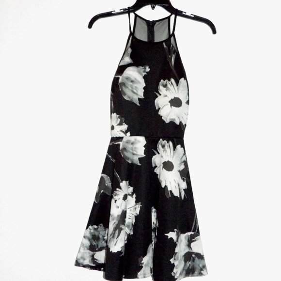 B. Darlin Black & White Floral Dress Size 7/8 - Picture 1 of 5